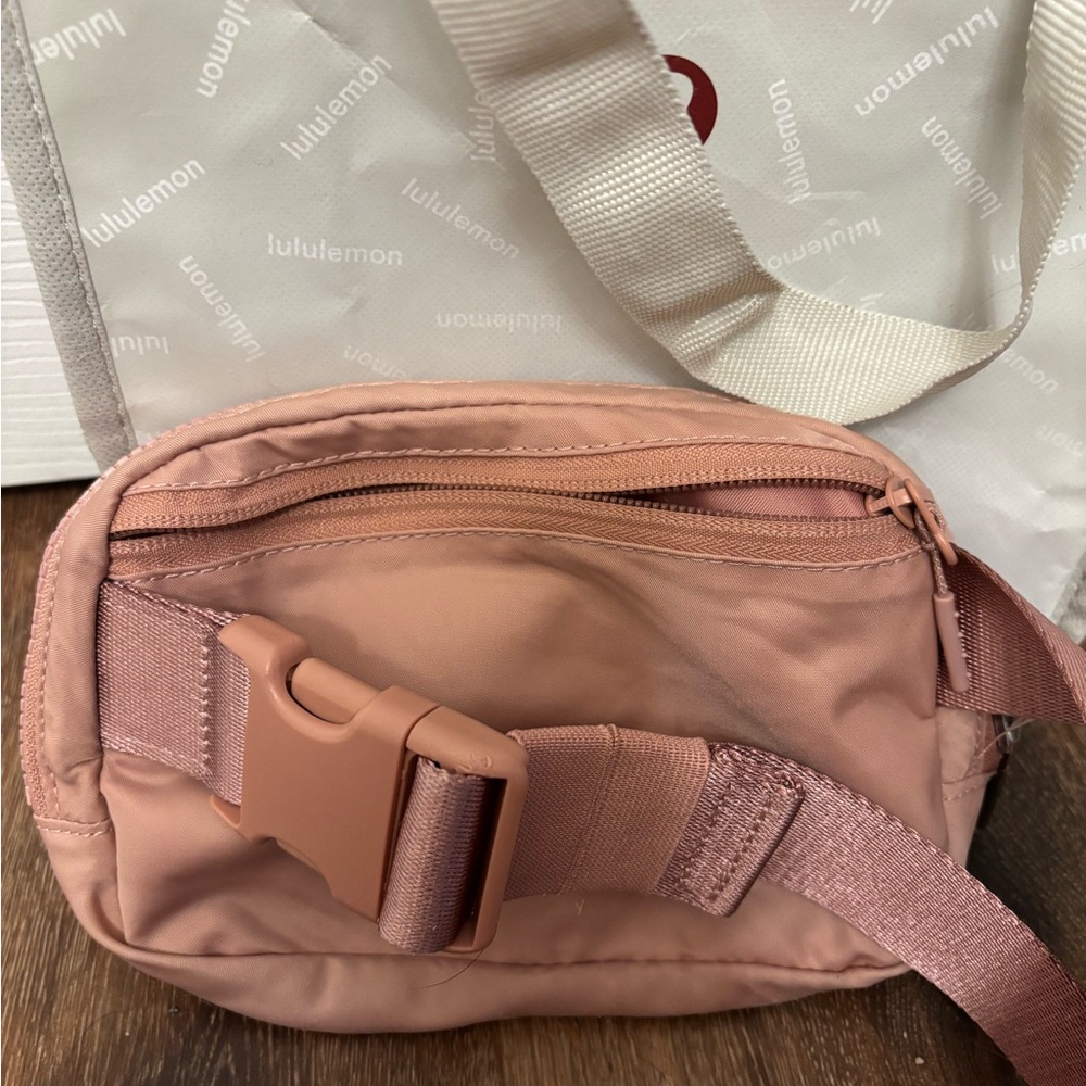 Lululemon Athletica Pink Belt Bag Includes Store Shopping Bag - Picture 2 of 4
